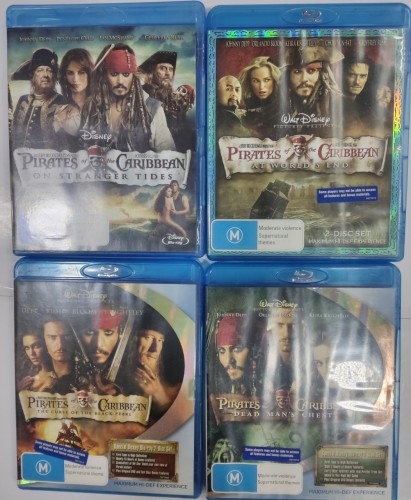 95%new 4bd pirates of the Caribbean 1-4  英文字幕