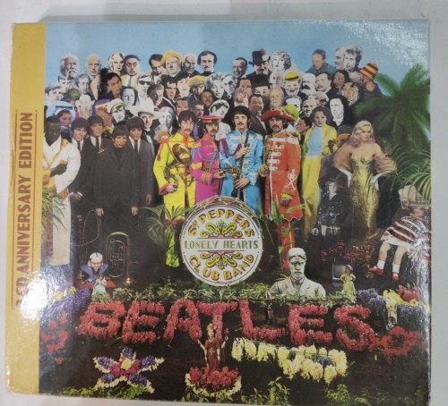 2Cd  beatles  sgt. Pepper's lonely hearts club band